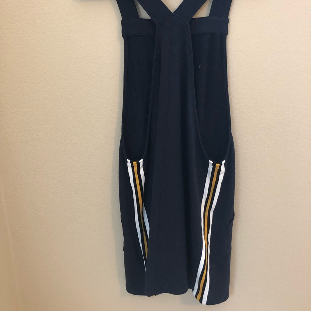 woman’s overall dress